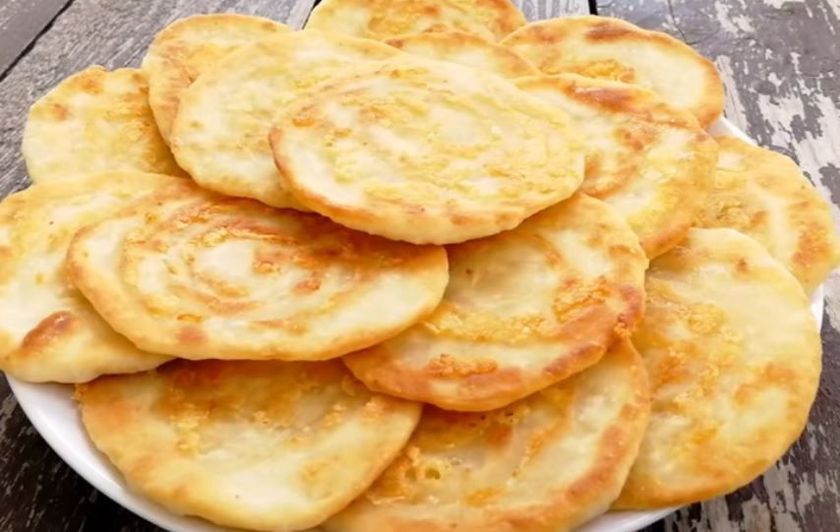 Швидкі сирні коржики